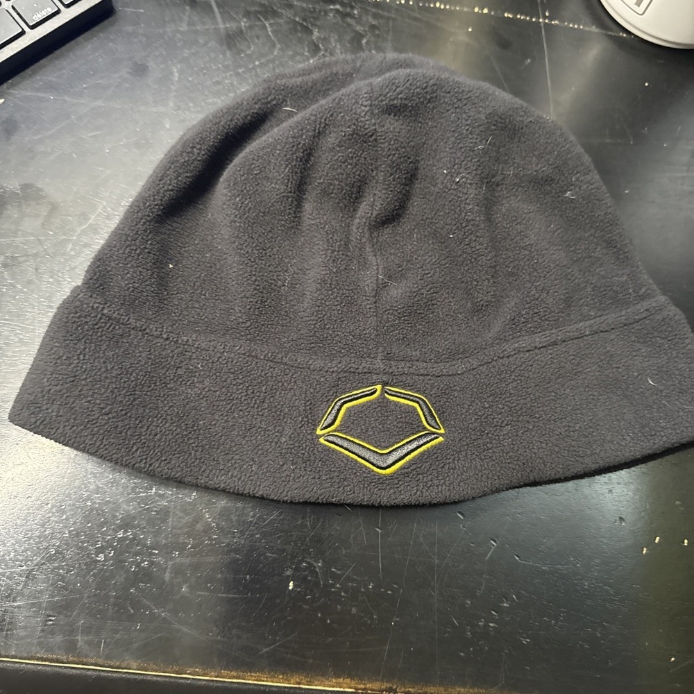 Evoshield Black Fleece Beanie Hat Unisex OSFA